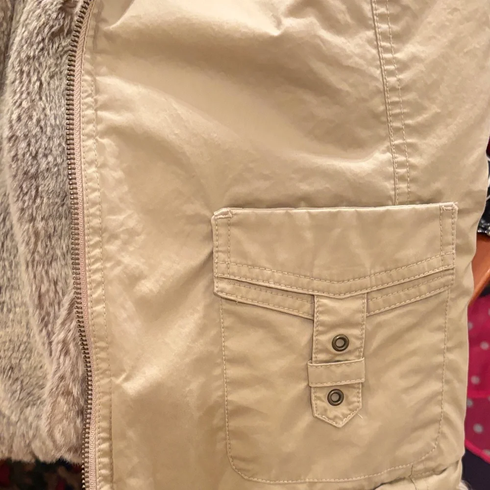 Old Navy Tan Reversible Faux Fur Vest - Picture 7 of 9